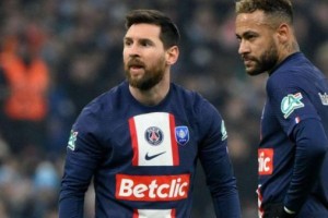 法国杯对马赛 为何内马尔穿11号梅西穿10号球衣？